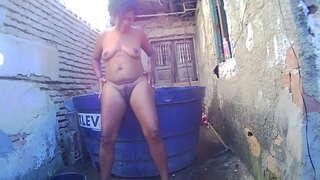 Ngumbah leuwih mah pool di buligir