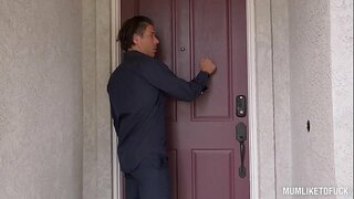 Milf Eva Notty crams i ngushtë i saj pidhi me masive dick ndërsa saj të madh boobs ndikim të