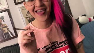 Stoner දැරිය - Mila දැන් අවතාරයක් Stoner දැරිය - Mila දැන් අවතාරයක්