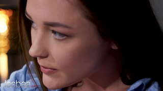 Lesbea Alya Stark wajah dan romantis seks dengan Czech babe di tumit