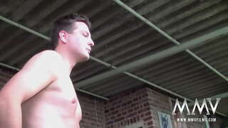 ���ითური ქმრის სამი ნიკოლ S massaging მისი დიდი ძუძუები, წოვა ორი ერთად და მიღების, სახის მასაჟი, სამი